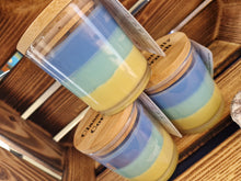 Load image into Gallery viewer, Beach Life Candle With Fluffy Towels Fragrance