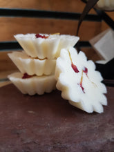 Load image into Gallery viewer, Champagne and Rose Luxury Wax Tarts
